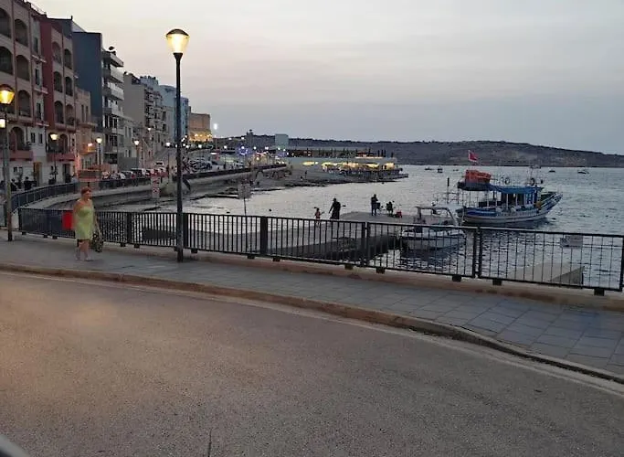 Charming Steps From The Sea Apartamento