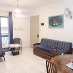 Apartamento Charming Steps From The Sea