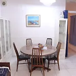 Apartamento Charming Steps From The Sea *