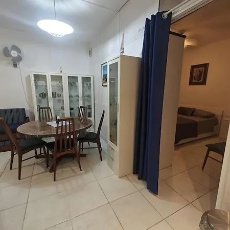 Charming Steps From The Sea *