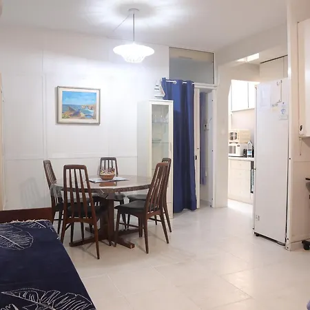 Charming Steps From The Sea Apartamento *