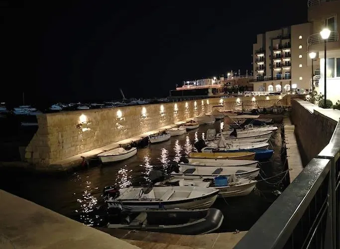 Apartament Charming Steps From The Sea *