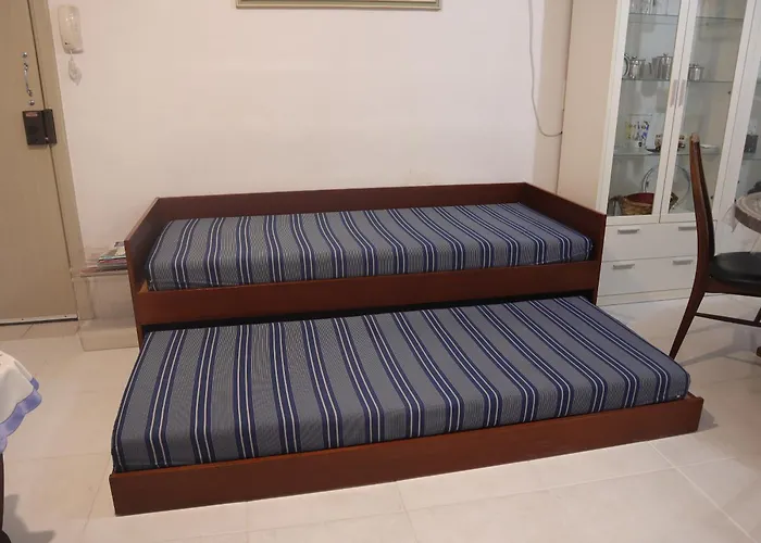 Apartament Charming Steps From The Sea