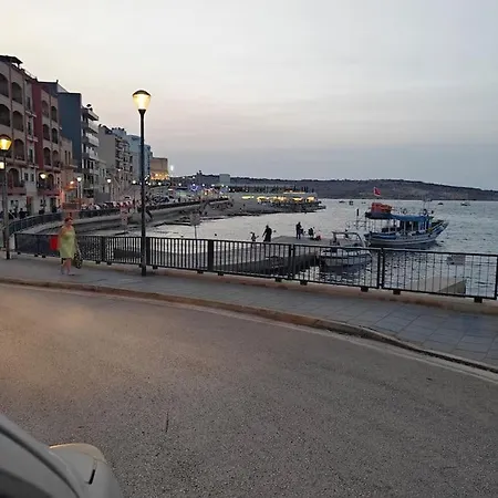 Charming Steps From The Sea Apartament