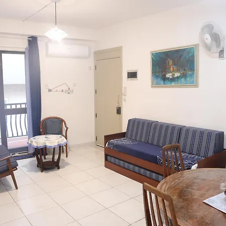 Apartament Charming Steps From The Sea